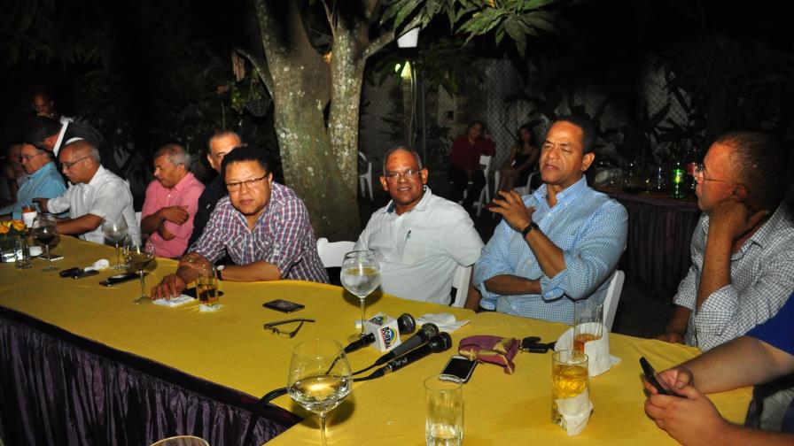 Miembros del Comité Central PLD en Santiago celebran un encuentro 