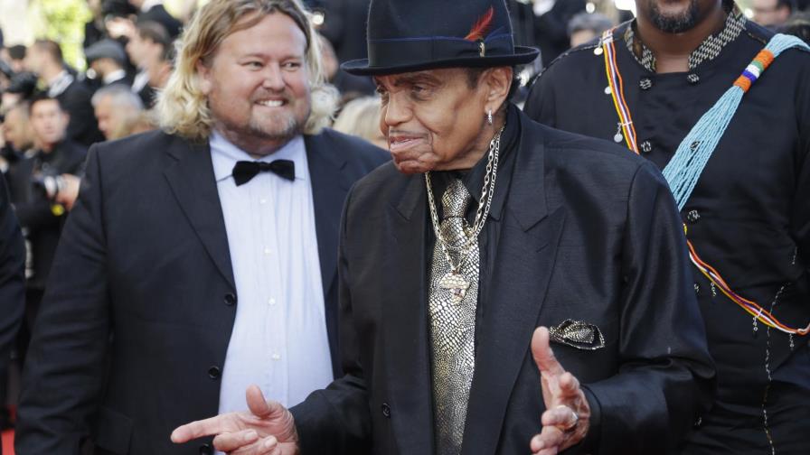 Padre de Michael Jackson, de alta Padre de Michael Jackson, de alta