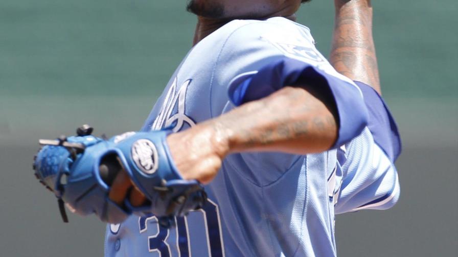 Yordano amenaza a Bautista Yordano amenaza a Bautista