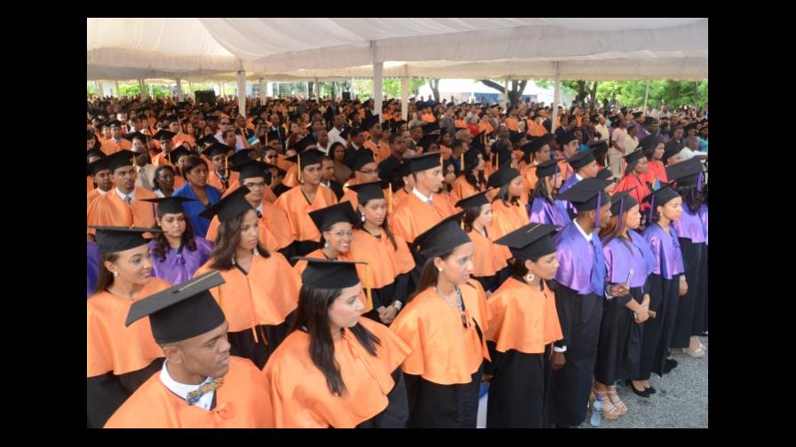 Aprueban polémica ley sobre el ejercicio de la profesión de economista