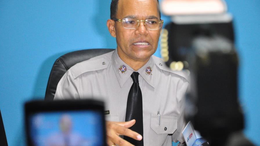 Policía identifica a tres de siete alegados asaltantes de residencia en Santiago