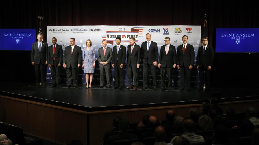 Precandidatos republicanos se reúnen y critican inmigración 