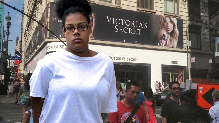 Acusan de infanticidio a dominicana por cargar bebé muerto en una bolsa 