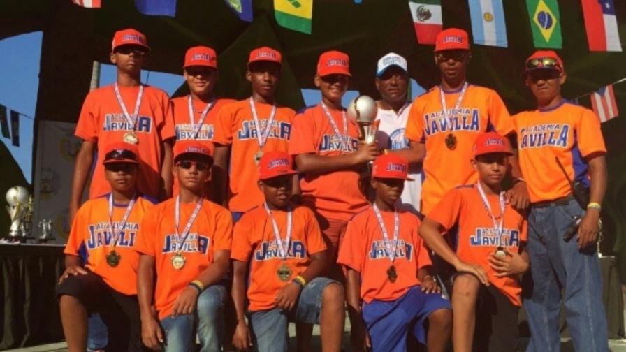 Liga La Javilla conquista dos trofeos en torneo de béisbol en Punta Cana Liga La Javilla conquista dos trofeos en torneo de béisbol en Punta Cana