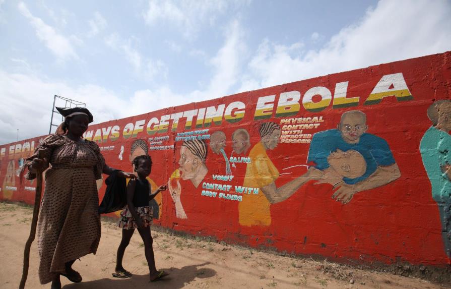 La OMS cree posible detener epidemia ébola en 2015 pero los retos son enormes