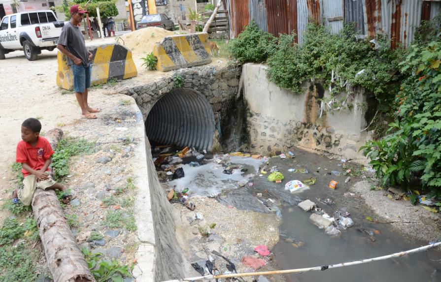 Piden al Gobierno el saneamiento de un tramo de la cañada Guajimía