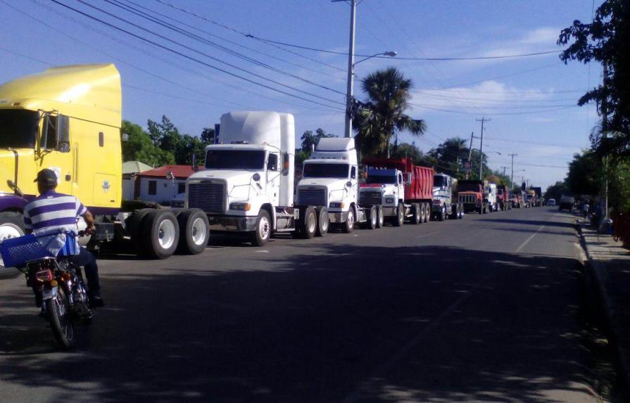 Por segundo día consecutivo camioneros de Dajabón no transportan carga hacia Haití
