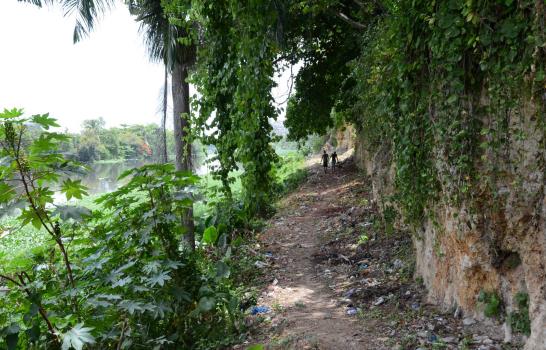 Retoman la ocupación de terrenos en ribera de los ríos Ozama e Isabela