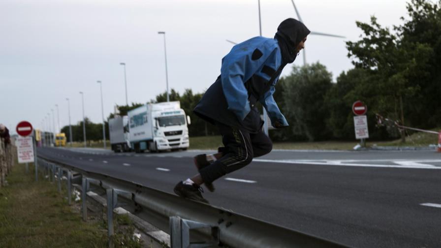 La CE desembolsará 20 millones de euros para la crisis migratoria en Calais