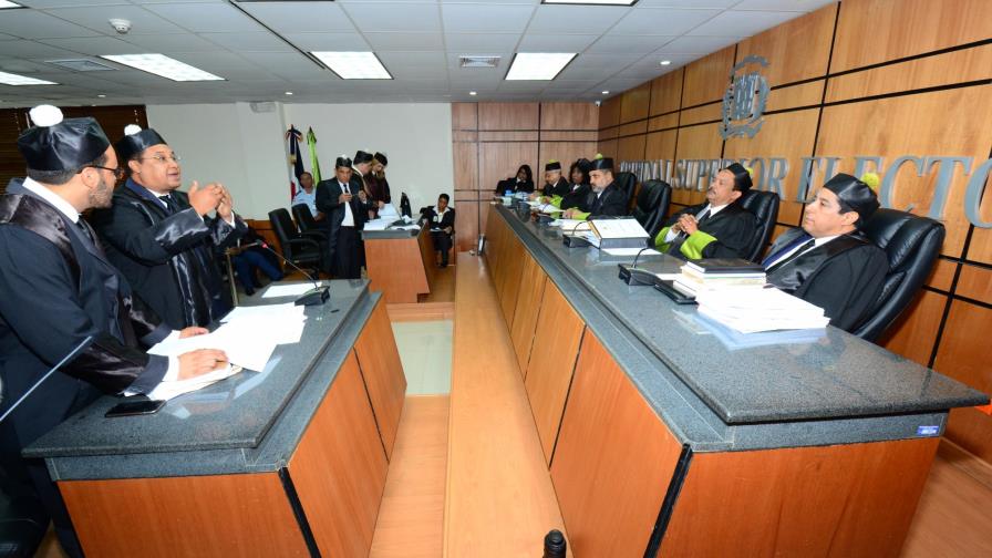 Tribunal Superior Electoral anula la expulsión de dirigentes reformistas