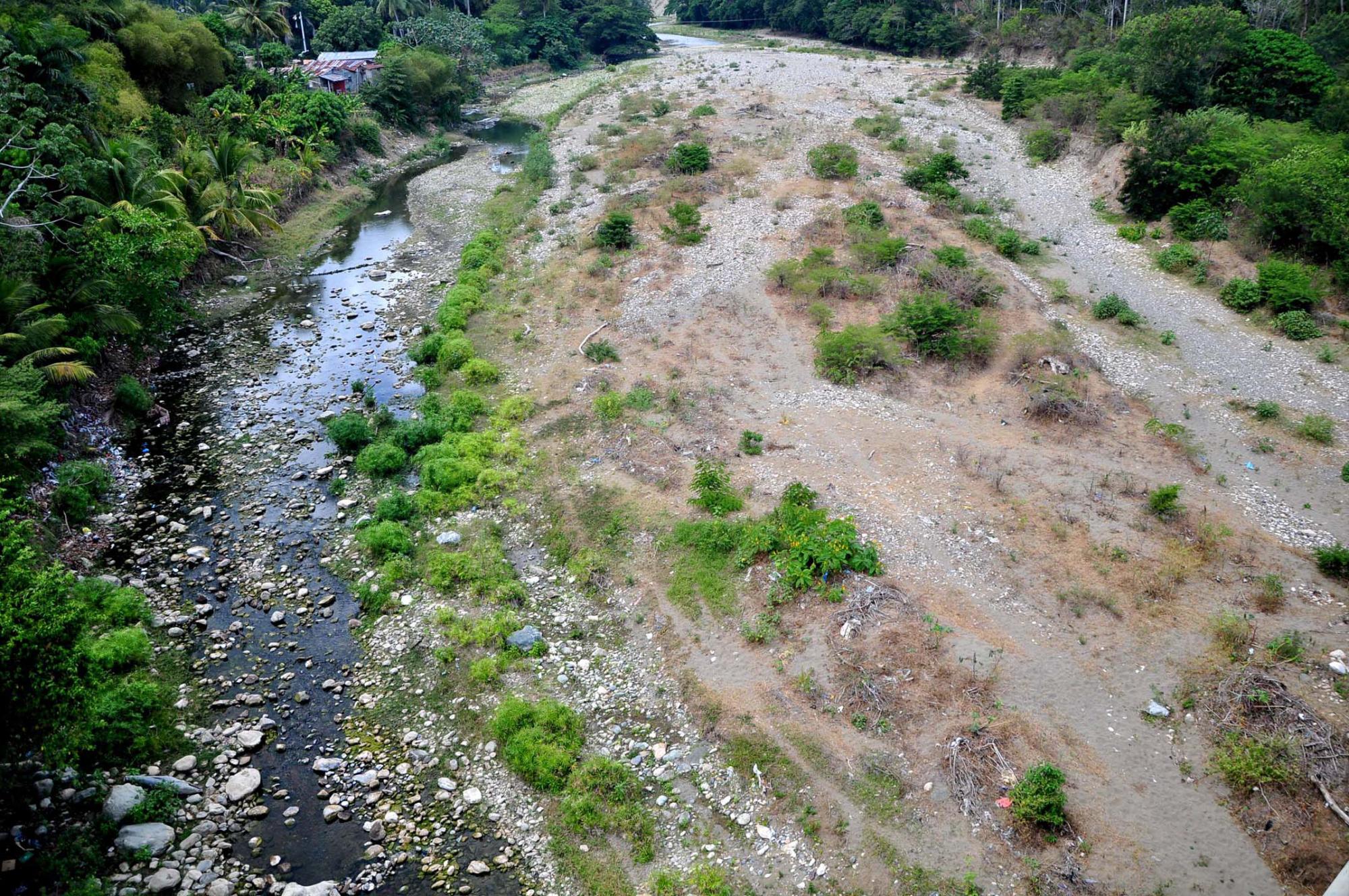 El río Bajabonico y otros cinco sufren los estragos de la sequía