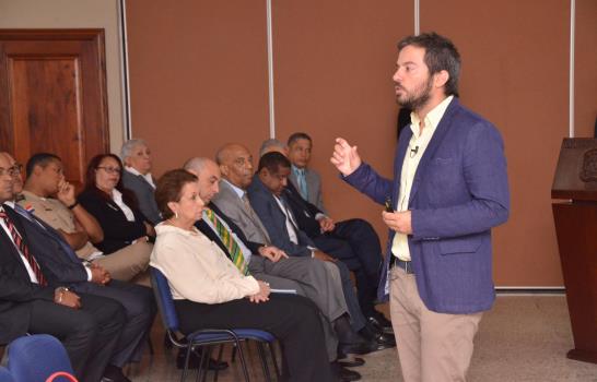 Motiva a personal de la Cámara de Cuentas a fomentar el Gobierno Abierto 