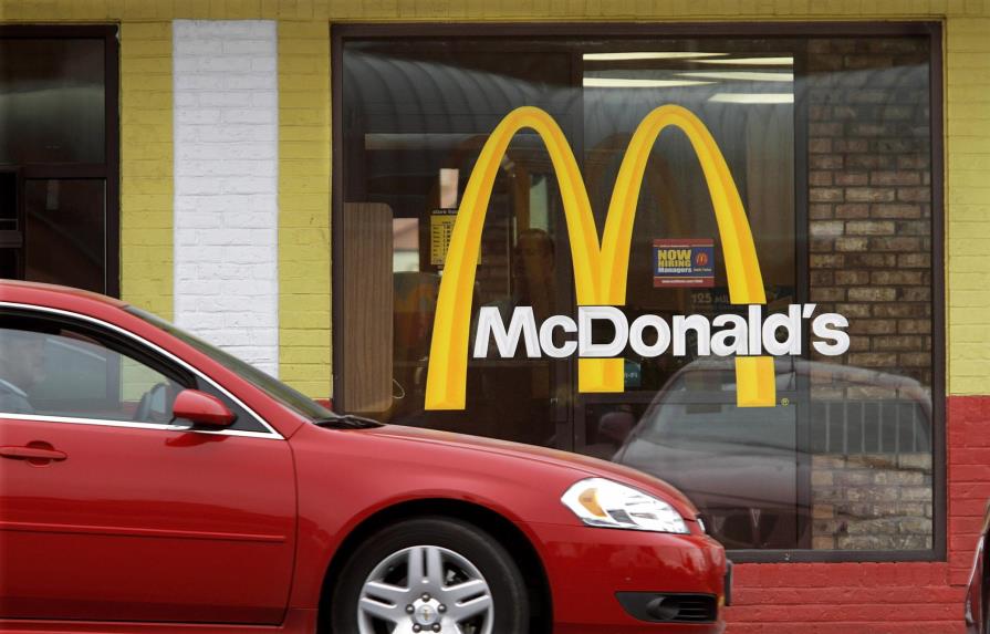 McDonald’s opta por los recortes ante la caída de sus ventas