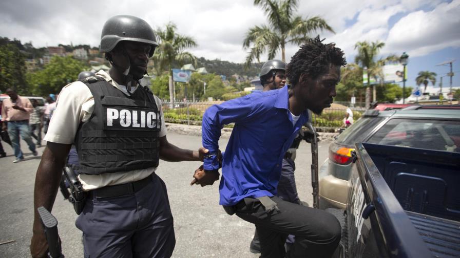 Un muerto y 12 heridos son el saldo de las elecciones legislativas en Haití