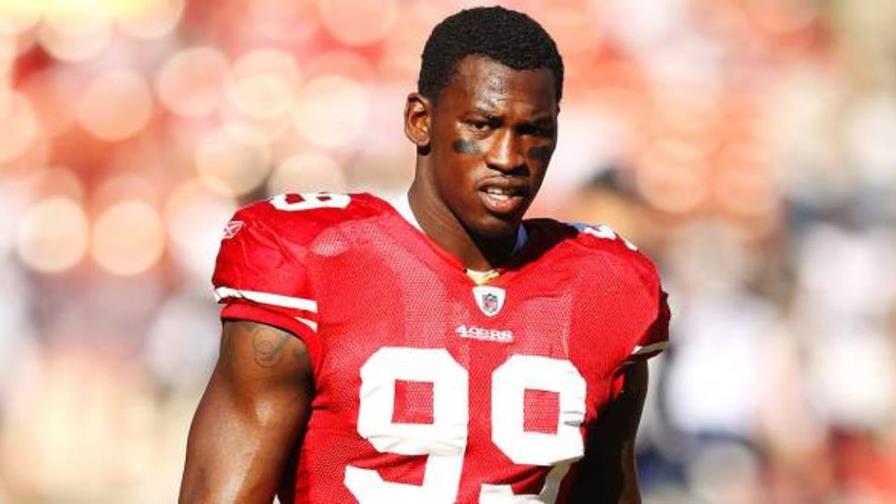 Los 49ers dejaron libre a Aldon Smith luego de ser arrestado 