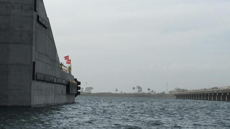 Los trabajadores de la ampliación del Canal de Panamá exigen aumento salarial Los trabajadores de la ampliación del Canal de Panamá exigen aumento salarial