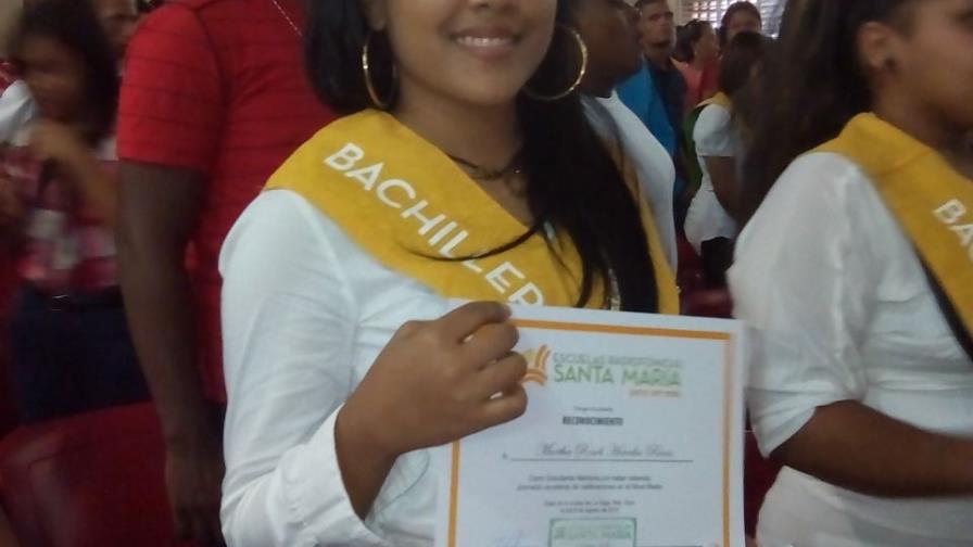 Martha Heredia se gradúa de bachiller con honores desde la cárcel Martha Heredia se gradúa de bachiller con honores desde la cárcel