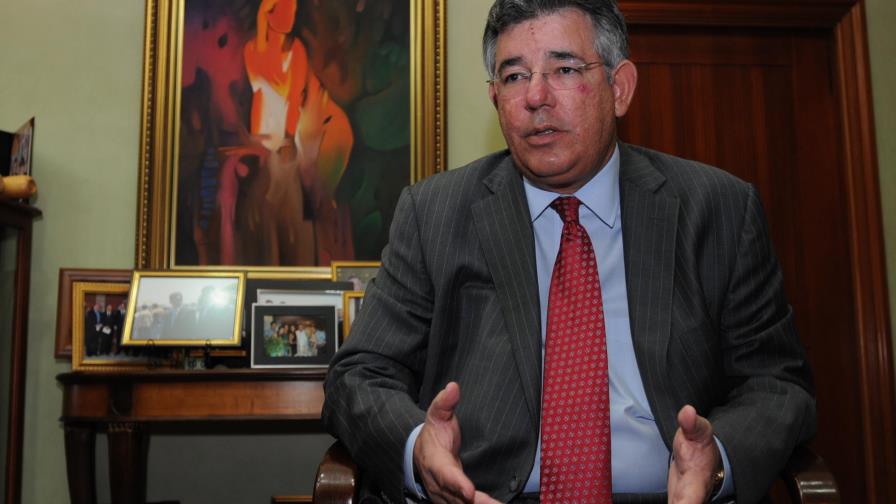 Atracan al exministro de Obras Públicas Víctor Díaz Rúa y su esposa Atracan al exministro de Obras Públicas Víctor Díaz Rúa y su esposa