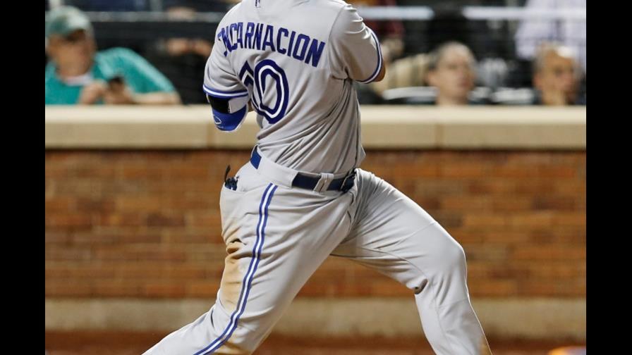 Edwin Encarnación fuera por molestia en un dedo de la mano izquierda