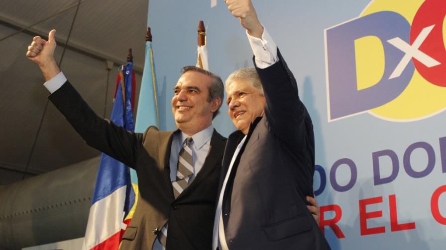 Luis Abinader y Eduardo Estrella formalizan acuerdo de alianza 