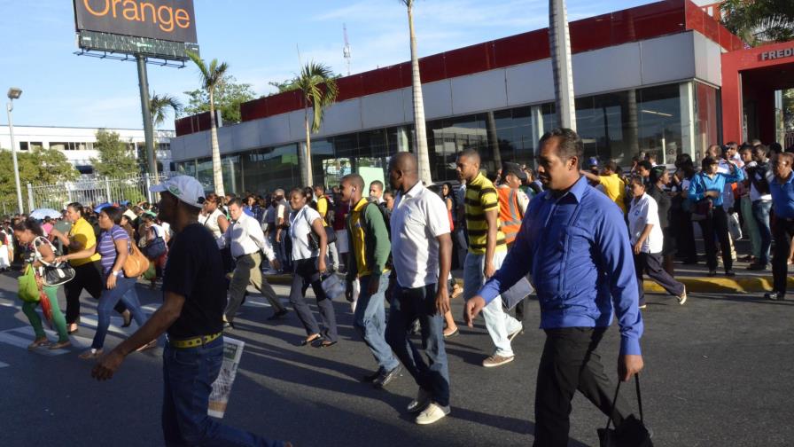 La línea 2 del Metro vuelve a fallar y se genera un caos entre los usuarios