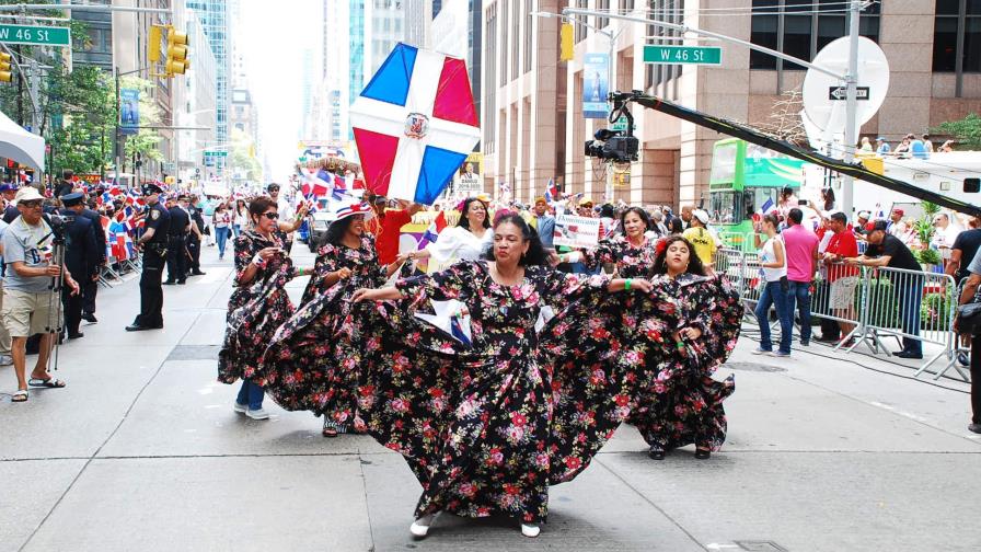  Miles participan en el Desfile Dominicano de la ciudad de Nueva York