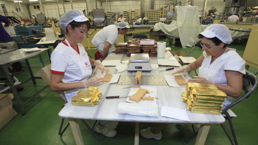 España aumenta su producción industrial