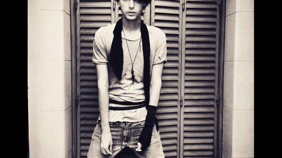 Hijo de Cerati critica biografía de su padre en aniversario de su nacimiento