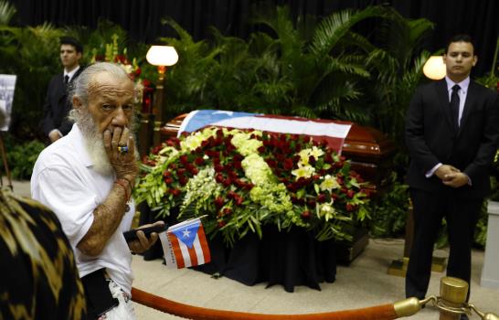 Puerto Rico da último adiós al músico Raphy Leavitt Puerto Rico da último adiós al músico Raphy Leavitt