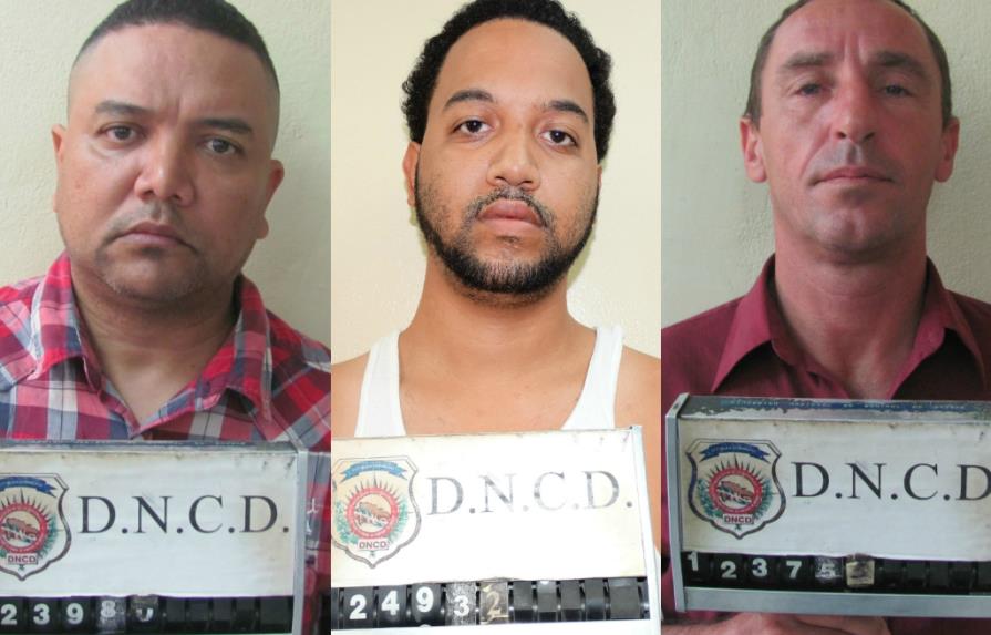 Deportan dos extranjeros y extraditan dominicano a EE.UU.
