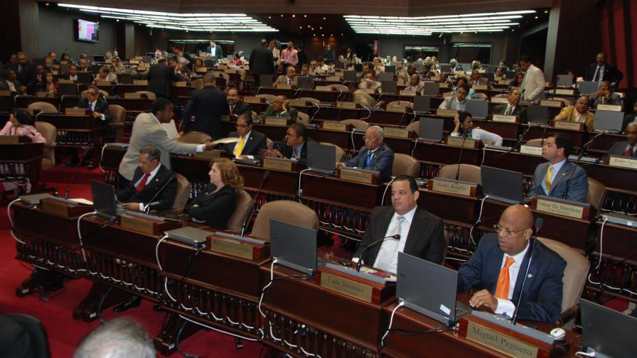 La redistribución de diputados desata polémica entre políticos y la Junta La redistribución de diputados desata polémica entre políticos y la Junta