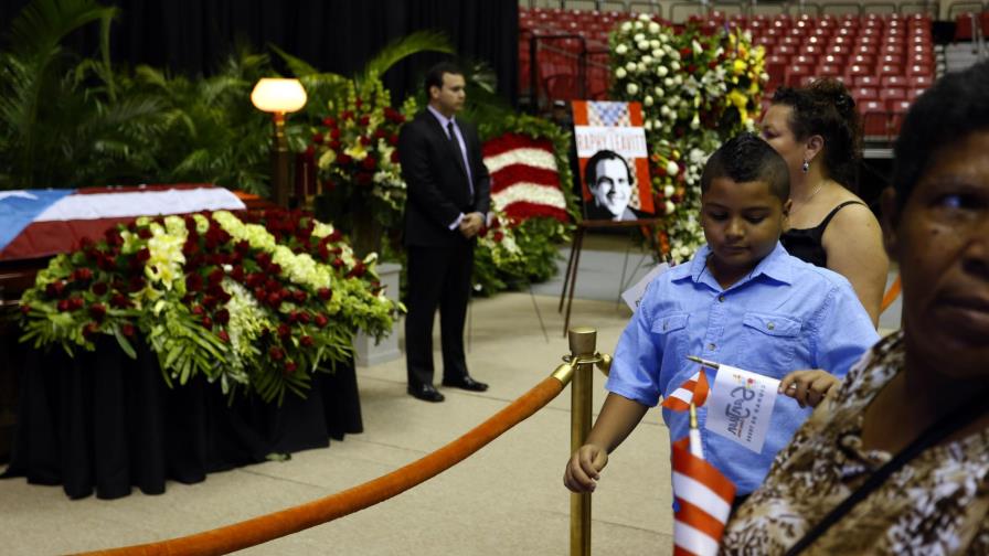 Sepultan a Raphy Leavitt en Puerto Rico una semana después de su muerte
