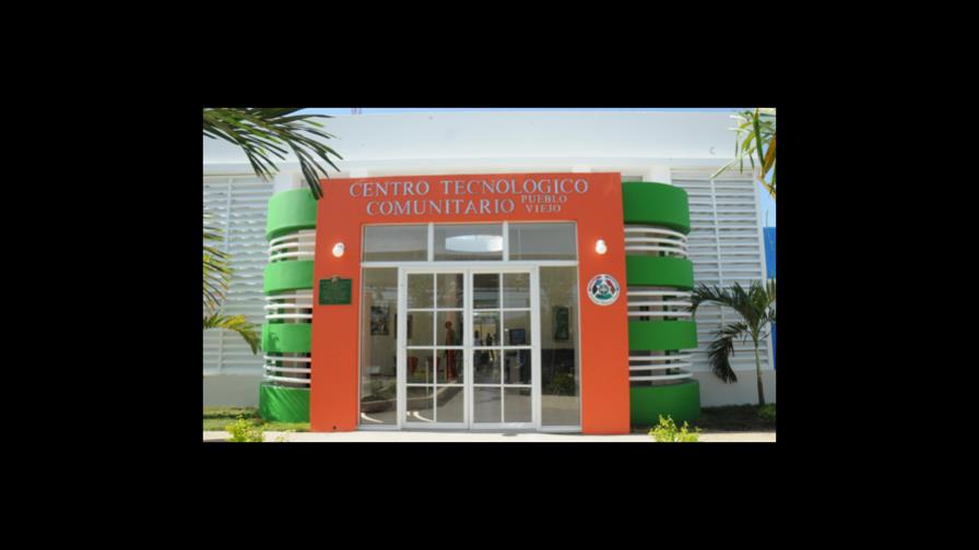 Competencia entre Centros Tecnológicos Comunitarios Competencia entre Centros Tecnológicos Comunitarios