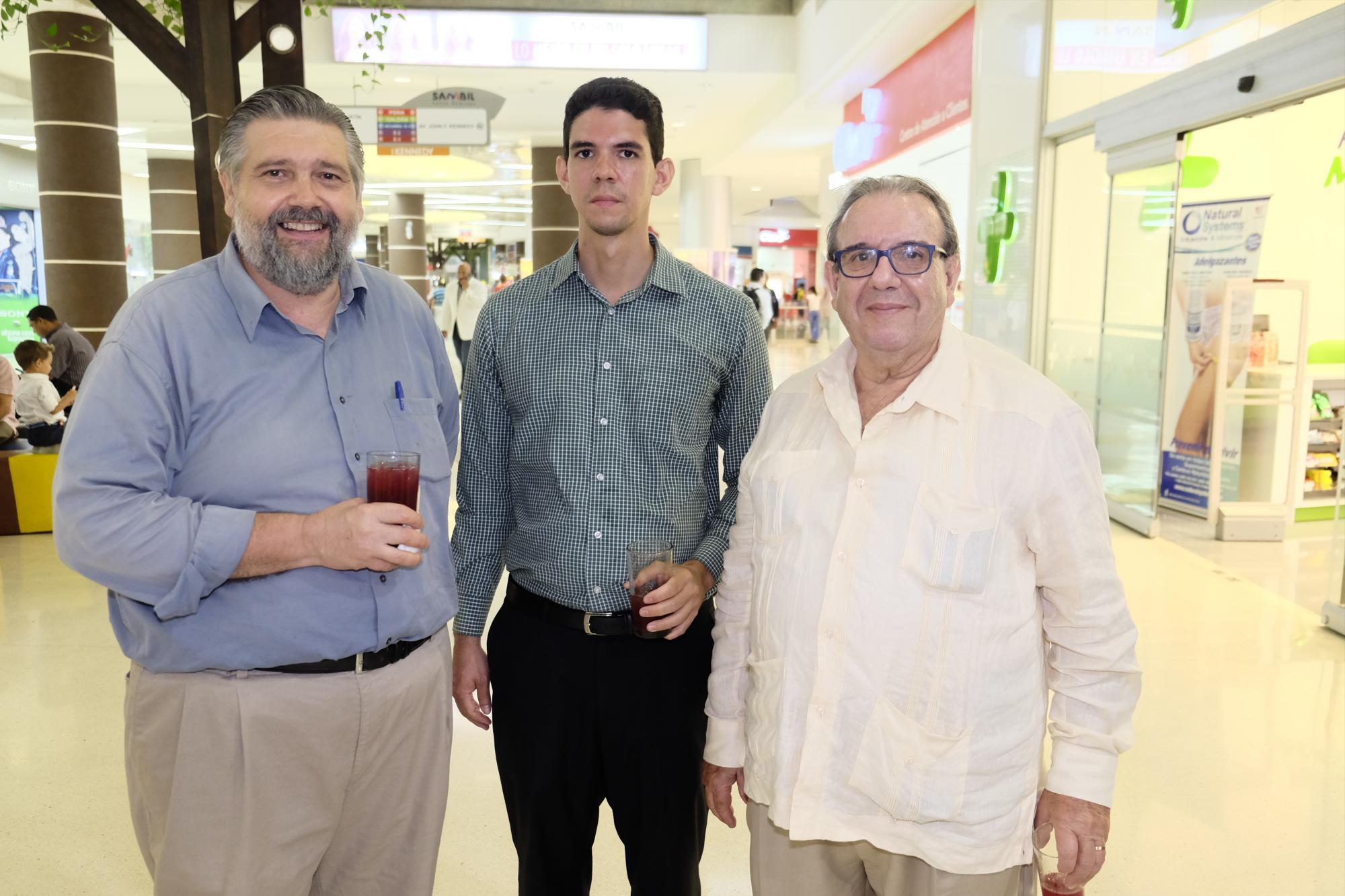 Marco Forestieri, Rolando Ernesto y Rolando Forestieri.