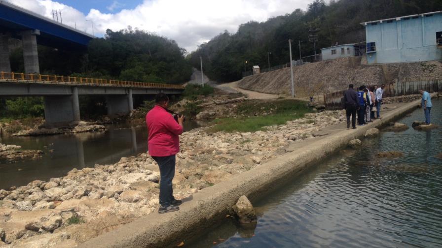 Crisis de agua afecta a la población de La Romana