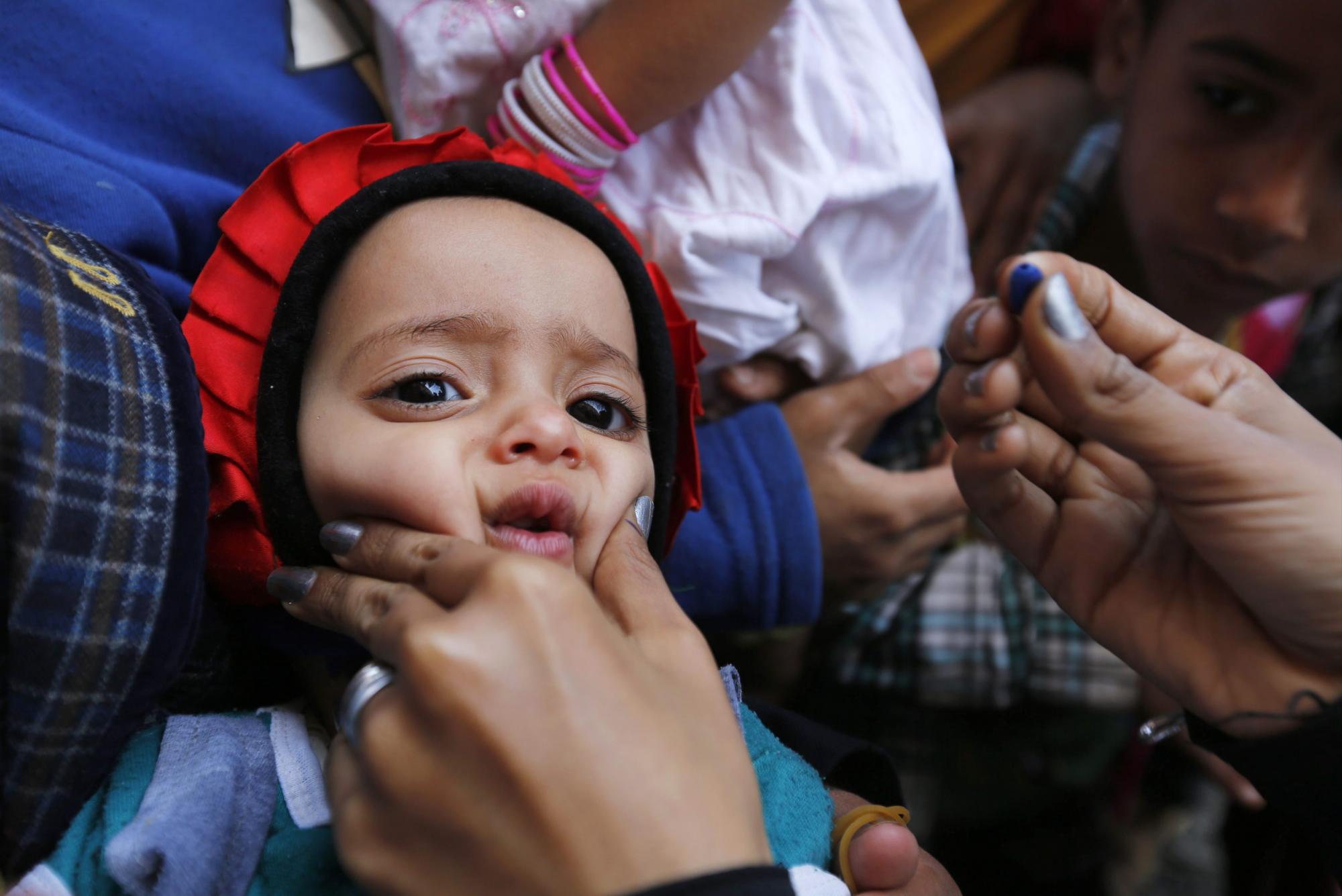 Campaña de inmunización contra la poliomielitis en Yemen