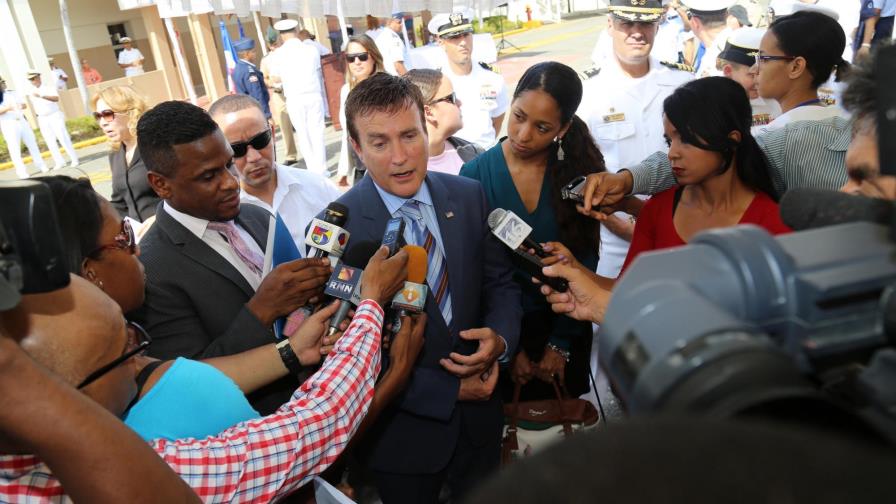 Embajador de EEUU se reunirá con el jefe de la Policía para tratar sobre la criminalidad