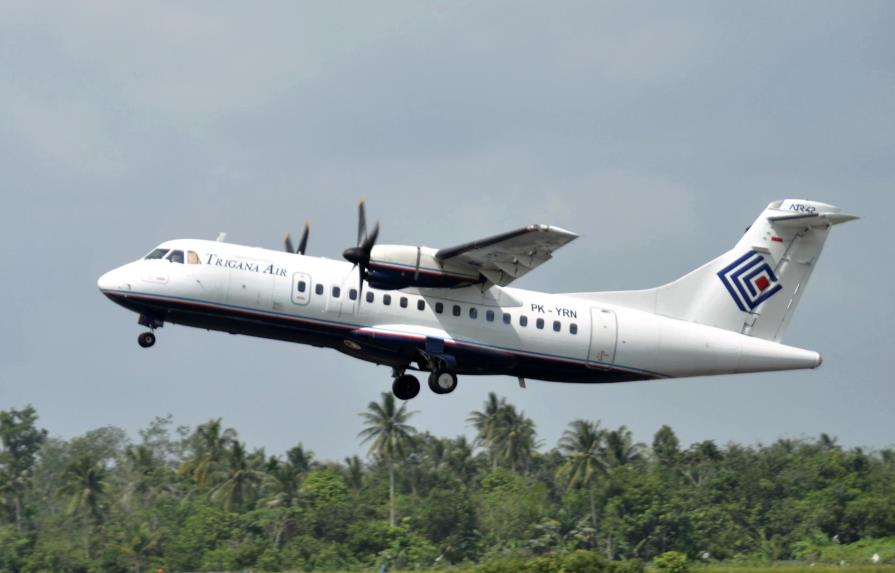 Indonesia pierde el contacto con avión con 54 ocupantes en Papúa