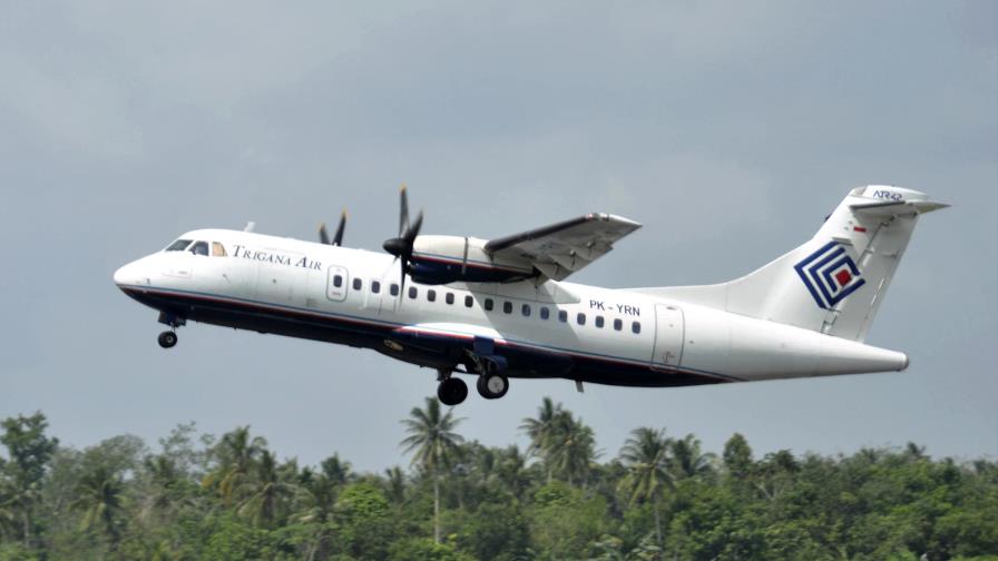 Indonesia pierde el contacto con avión con 54 ocupantes en Papúa