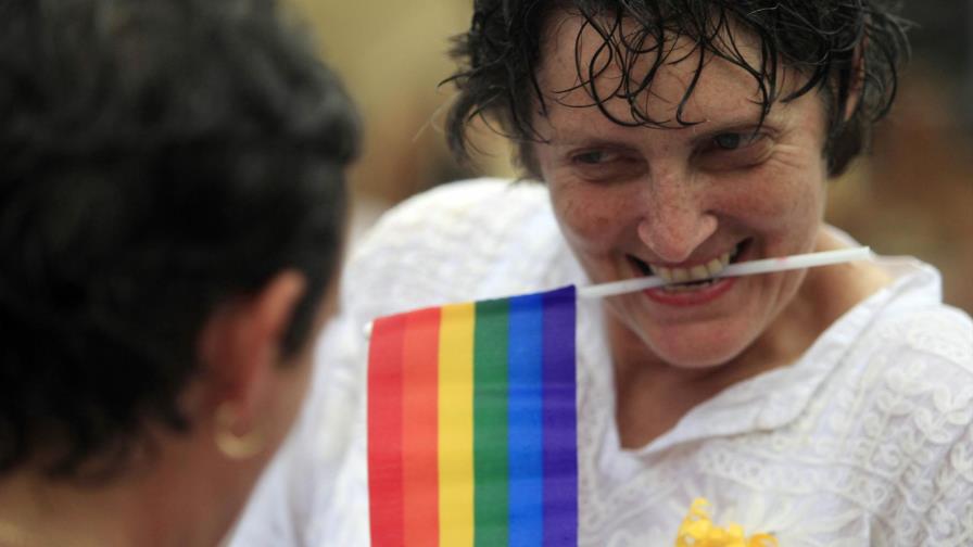 Puerto Rico oficializa primera boda múltiple homosexual a más de 60 parejas