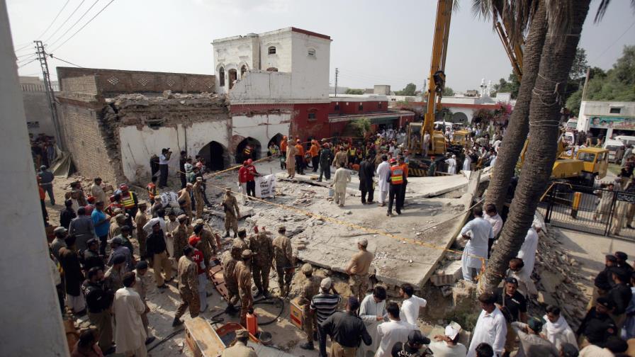 Ataques suicidas en Pakistán matan a ministro regional 