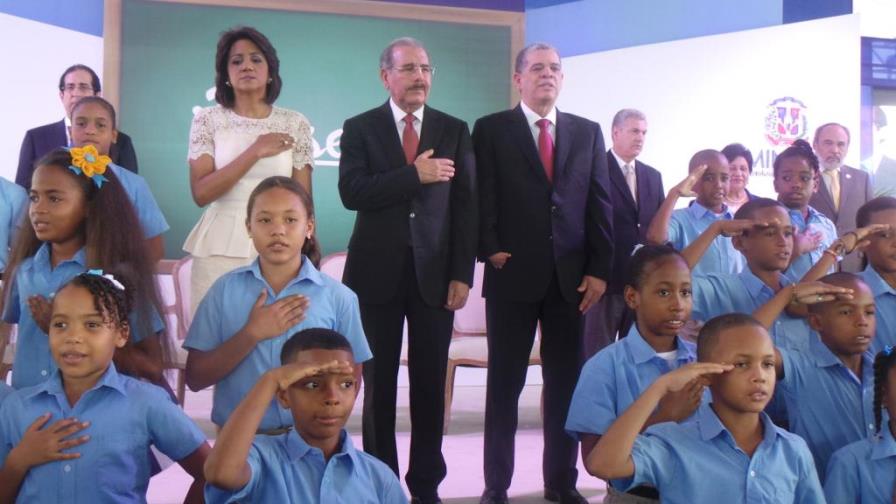 Presidente Medina encabeza acto inaugural de inicio del año escolar 