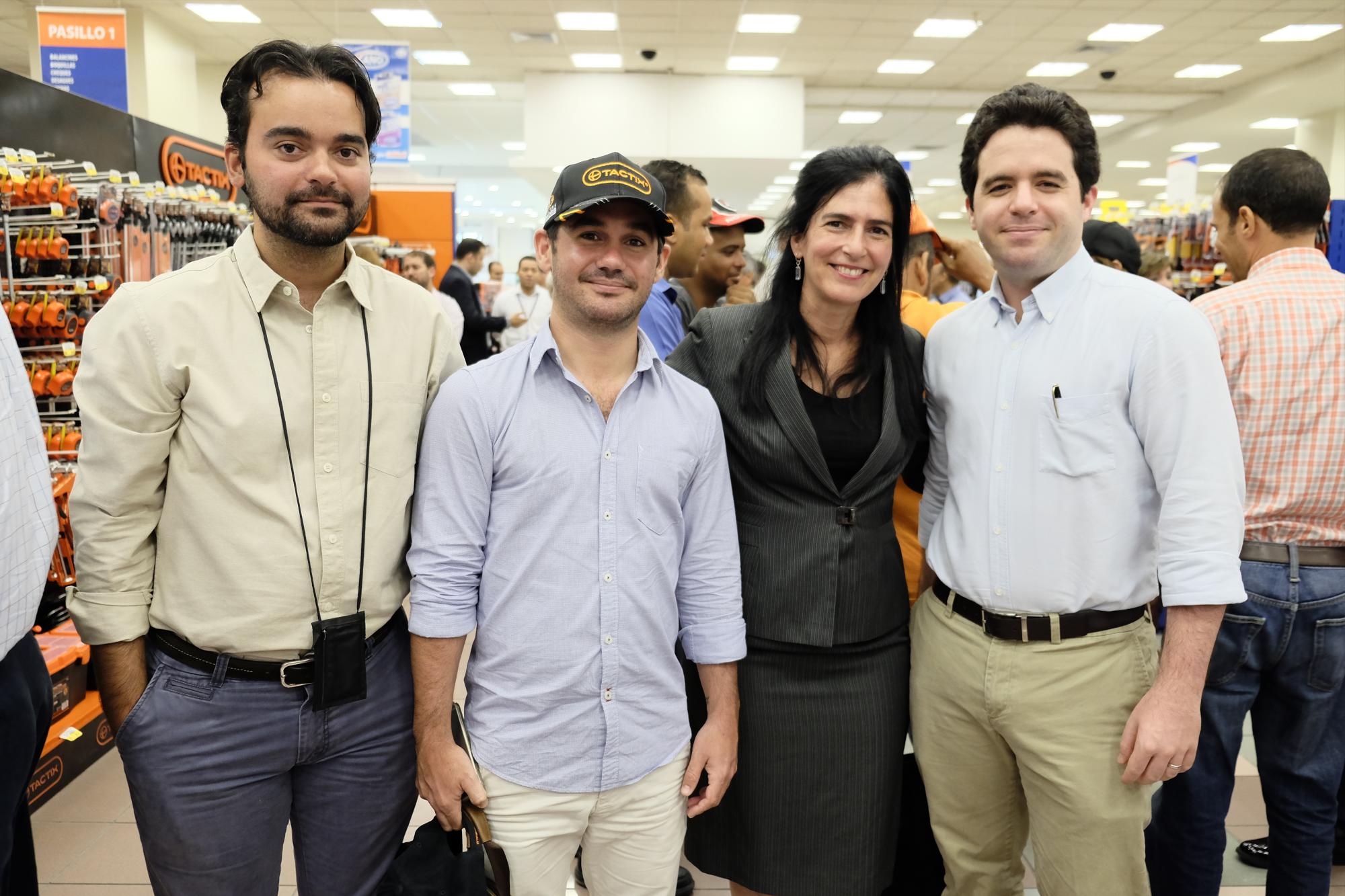 Juan Carlos, Arturo, Marta y Ángel Luis García.