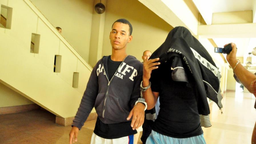 Imponen tres meses de prisión preventiva a policías por presunto robo a expelotero Imponen tres meses de prisión preventiva a policías por presunto robo a expelotero