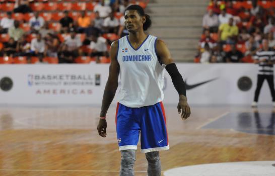 A coach Atkinson le preocupa la defensa de la Selección Nacional de Baloncesto