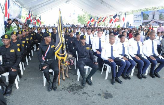 Gradúan a 200 agentes de vigilancia  penitenciaria
Gradúan a 200 agentes vigilancia penitenciaria