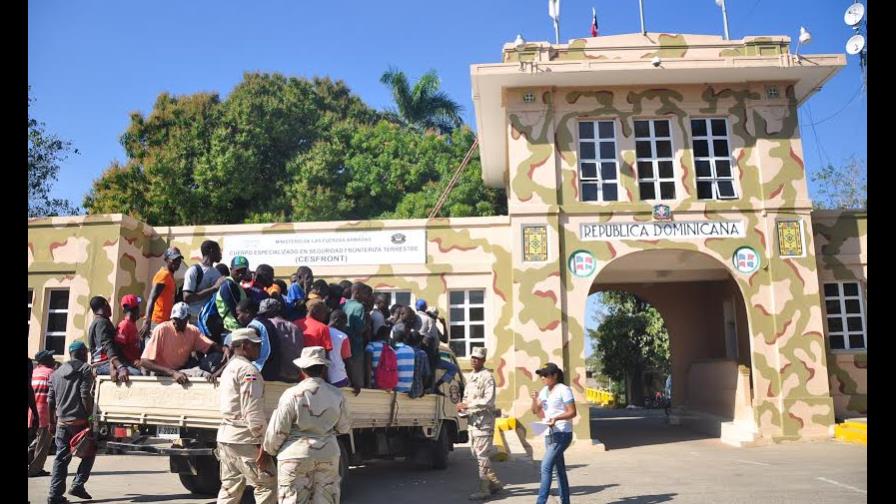 Siguen deportaciones de haitianos por Dajabón; repatrian ayer a 35