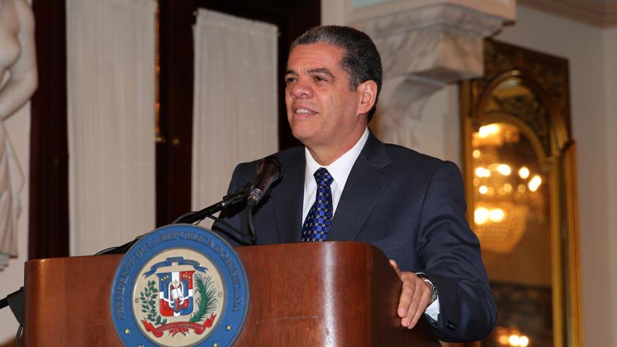 Amarante afirma darán fondos con terrenos Amarante afirma darán fondos con terrenos