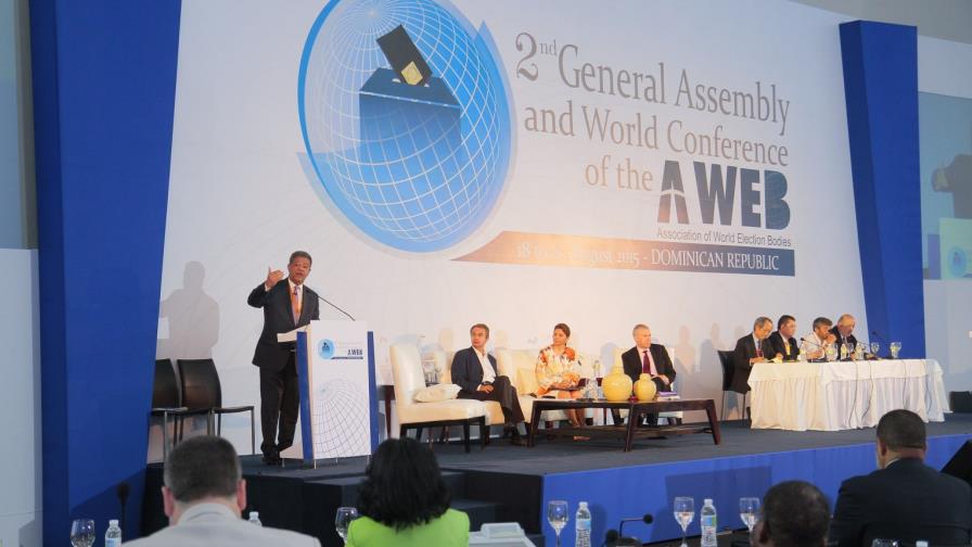 Leonel valora concentración de poder PLD y dice ganará Leonel valora concentración de poder PLD y dice ganará