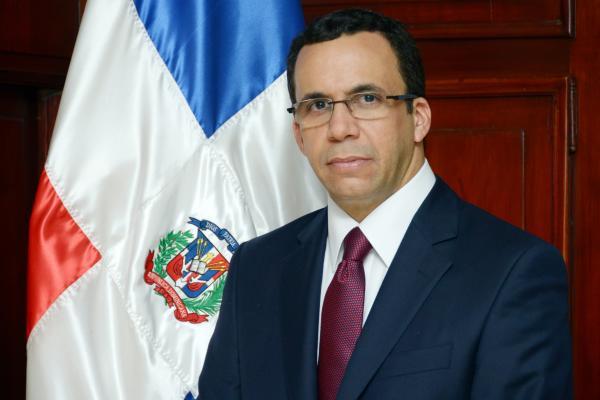 Canciller Navarro responde a ministro haitiano: Repatriaciones de extranjeros en estado irregular van a continuar